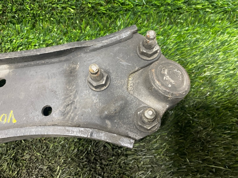 Рычаг нижний, 2000 рублей, Пешки