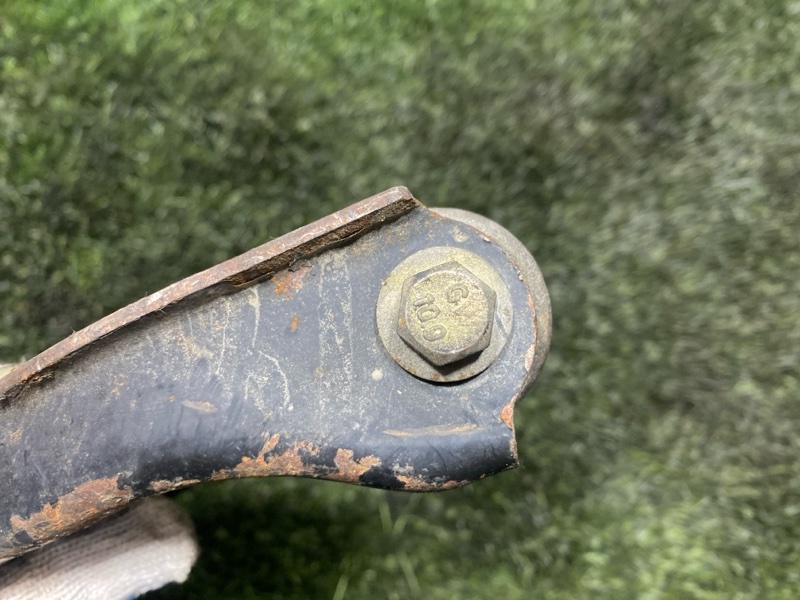 Рычаг верхний, 2500 рублей, Пешки