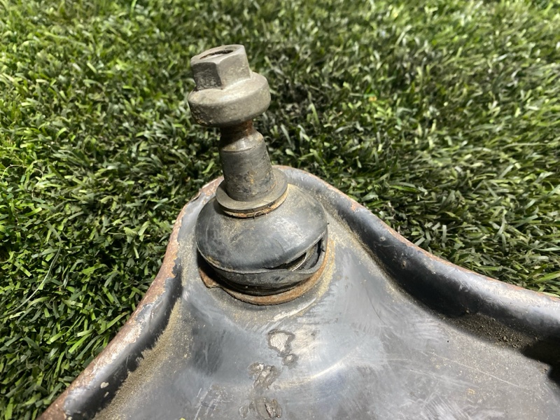 Рычаг верхний, 2500 рублей, Пешки