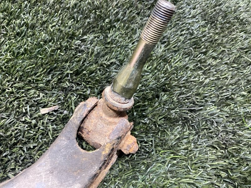 Рычаг верхний, 2500 рублей, Пешки