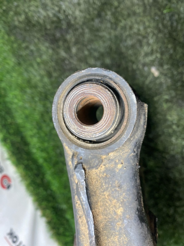 Рычаг нижний, 2000 рублей, Пешки