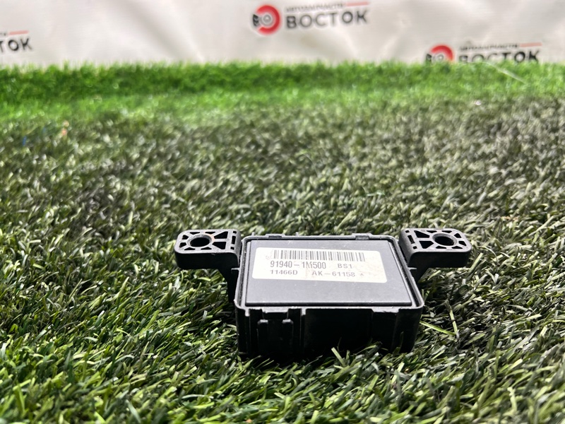 Реле, 1000 рублей, Пешки