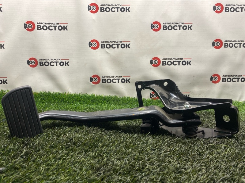 Педаль газа, 4500 рублей, Пешки