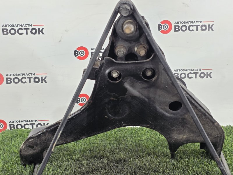 Рычаг нижний, 2000 рублей, Пешки