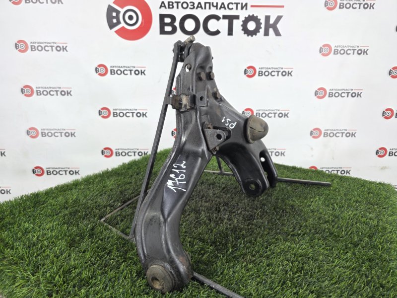 Рычаг нижний, 2000 рублей, Пешки