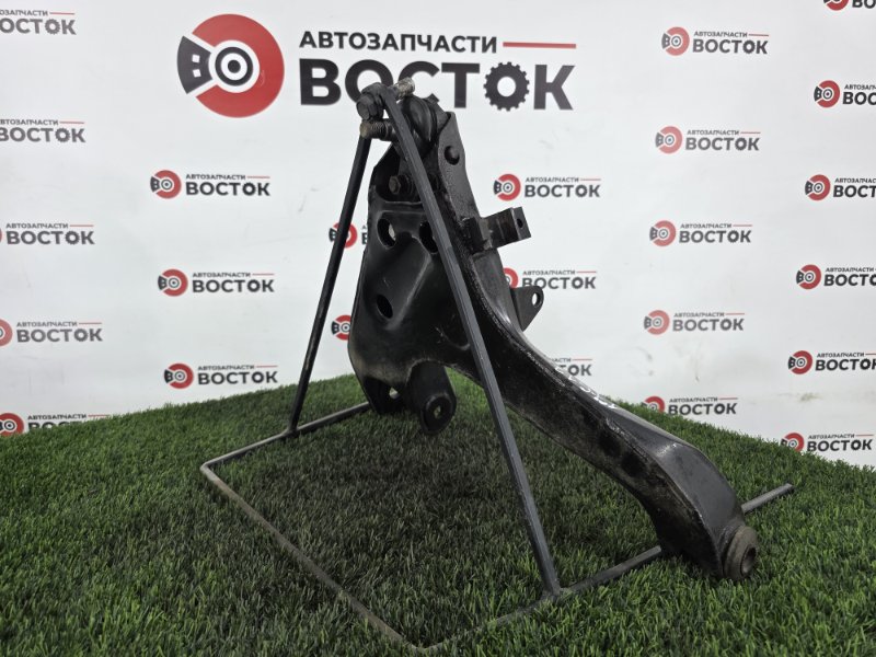 Рычаг нижний, 2000 рублей, Пешки