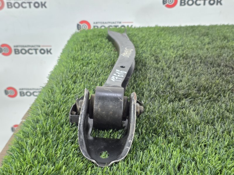 Рычаг нижний, 2500 рублей, Пешки