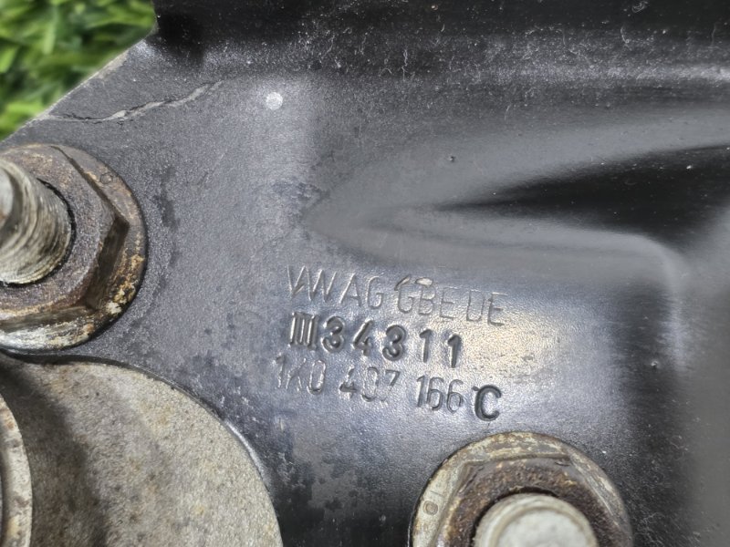 Рычаг нижний, 1500 рублей, Пешки