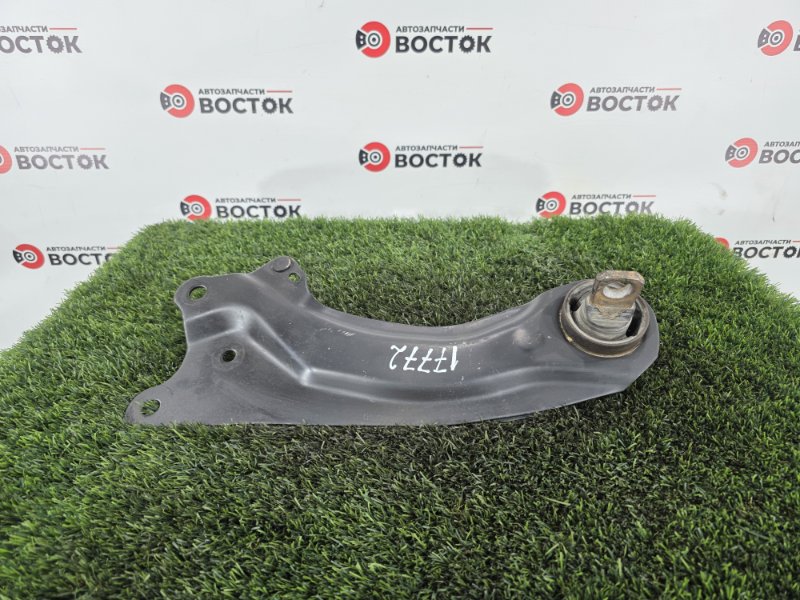 Рычаг нижний, 1500 рублей, Пешки