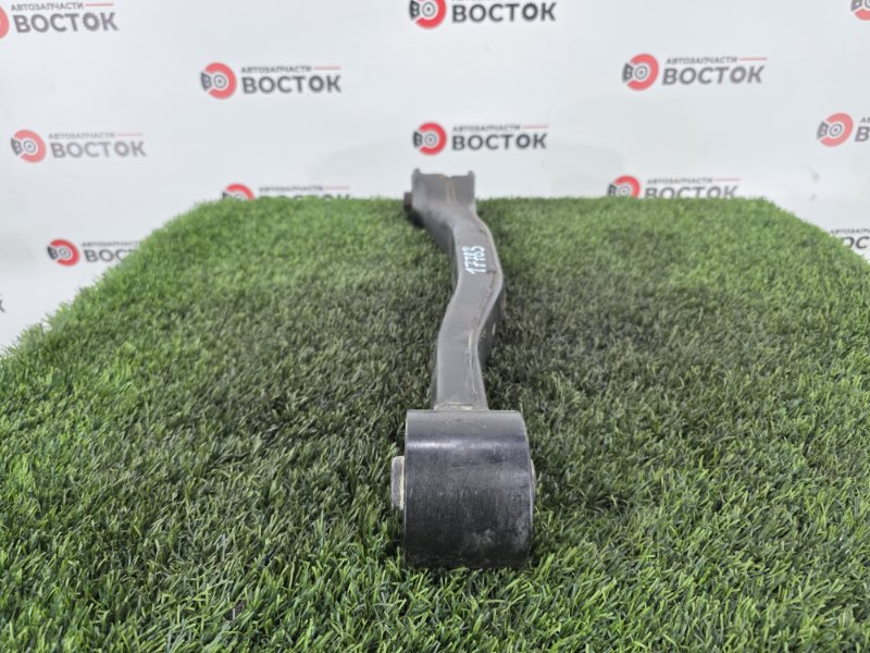 Рычаг нижний, 2000 рублей, Пешки