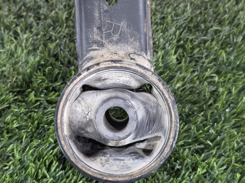 Рычаг нижний, 2000 рублей, Пешки