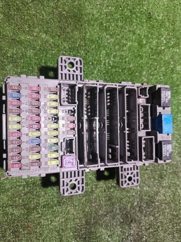 Блок предохранителей, 2000 рублей, Пешки