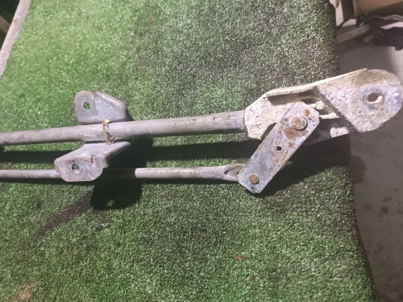 Трапеция дворников, 2500 рублей, Пешки