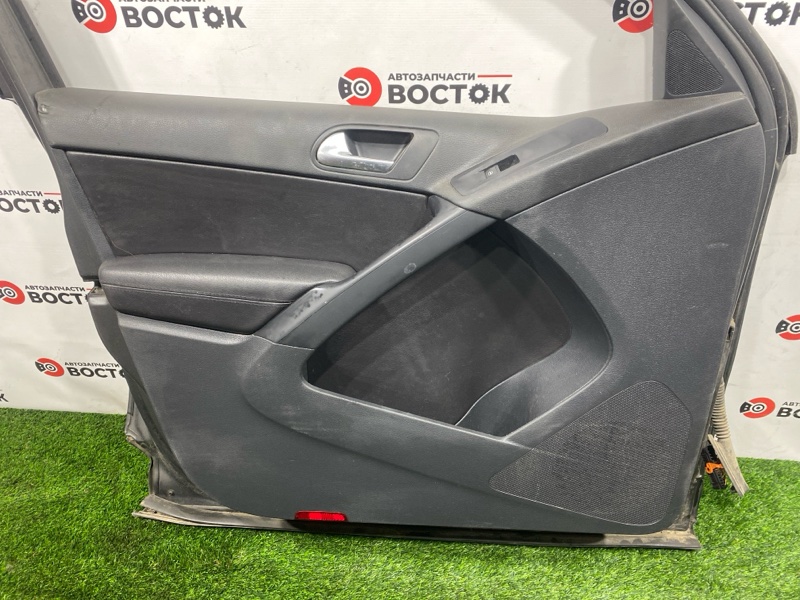 Дверь, 30000 рублей, Пешки