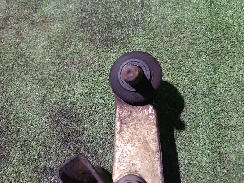 Рычаг нижний, 5000 рублей, Пешки