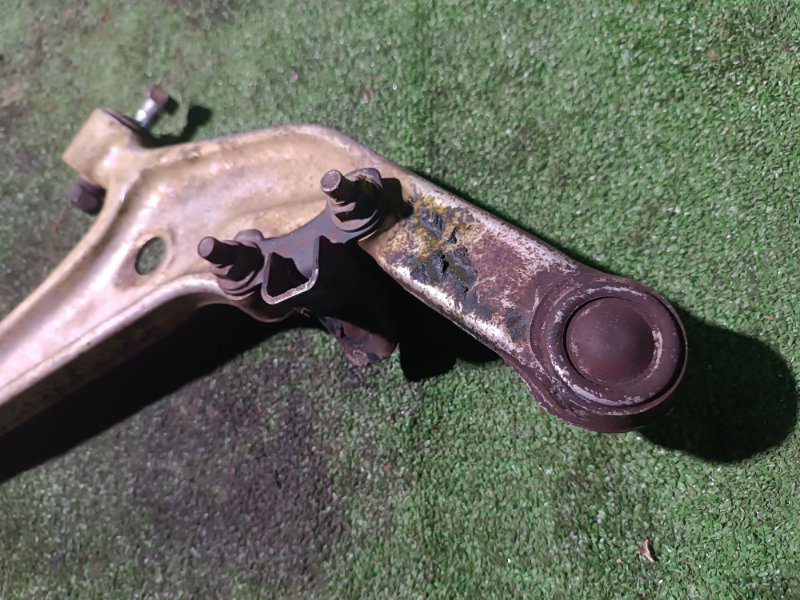 Рычаг нижний, 5000 рублей, Пешки