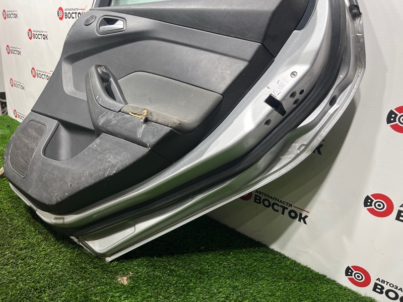 Дверь, 15000 рублей, Пешки