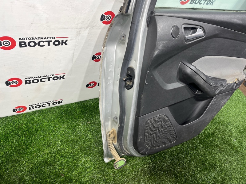 Дверь, 15000 рублей, Пешки