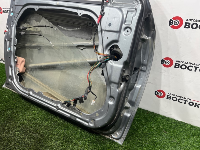 Дверь, 10000 рублей, Пешки