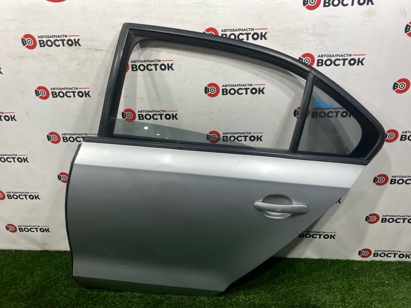 Дверь, 30000 рублей, Пешки