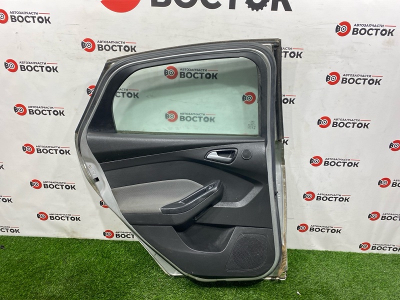 Дверь, 9000 рублей, Пешки