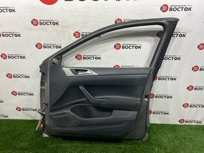 Дверь, 10000 рублей, Пешки