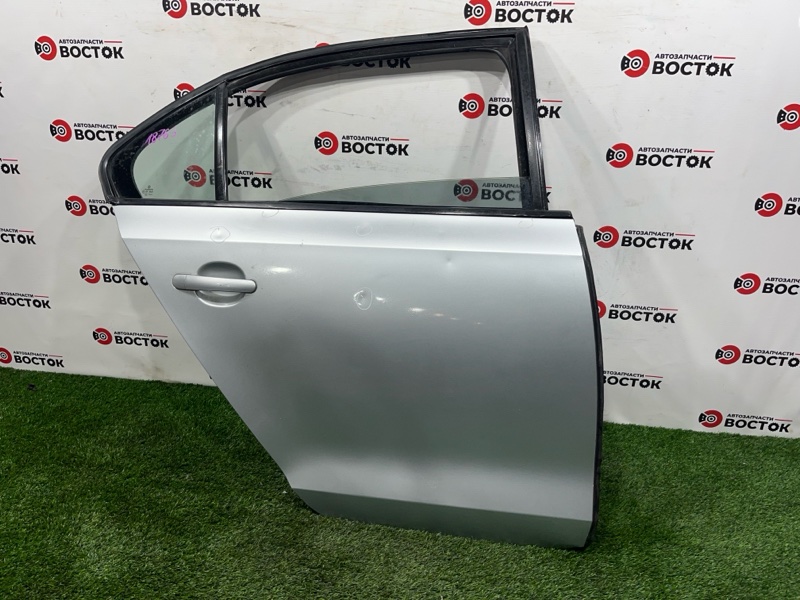 Дверь, 25000 рублей, Пешки