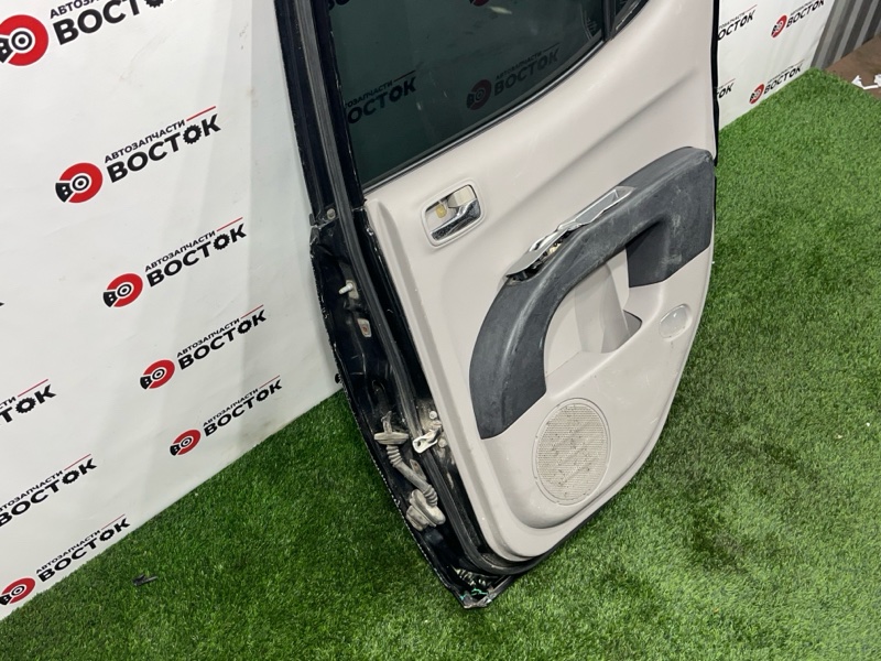 Дверь, 10000 рублей, Пешки