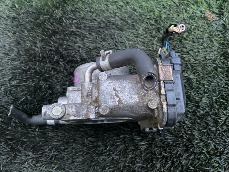 Дроссельная заслонка, 2000 рублей, Пешки