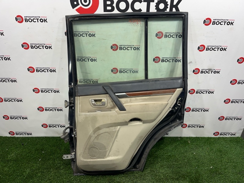 Дверь, 10000 рублей, Пешки