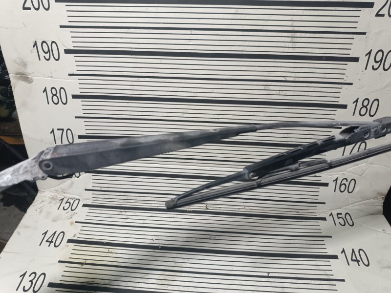 Поводок стеклоочистителя, 1000 рублей, Пешки