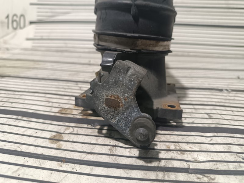 Дроссельная заслонка, 2000 рублей, Пешки