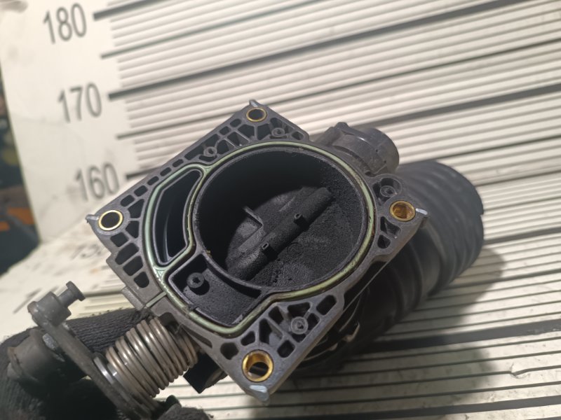 Дроссельная заслонка, 2000 рублей, Пешки