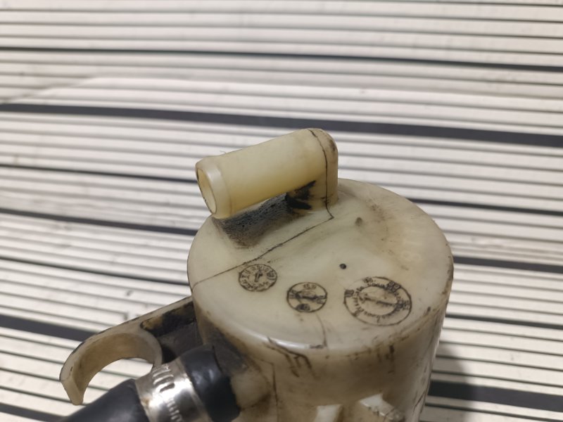 Бачок гидроусилителя руля, 2000 рублей, Пешки