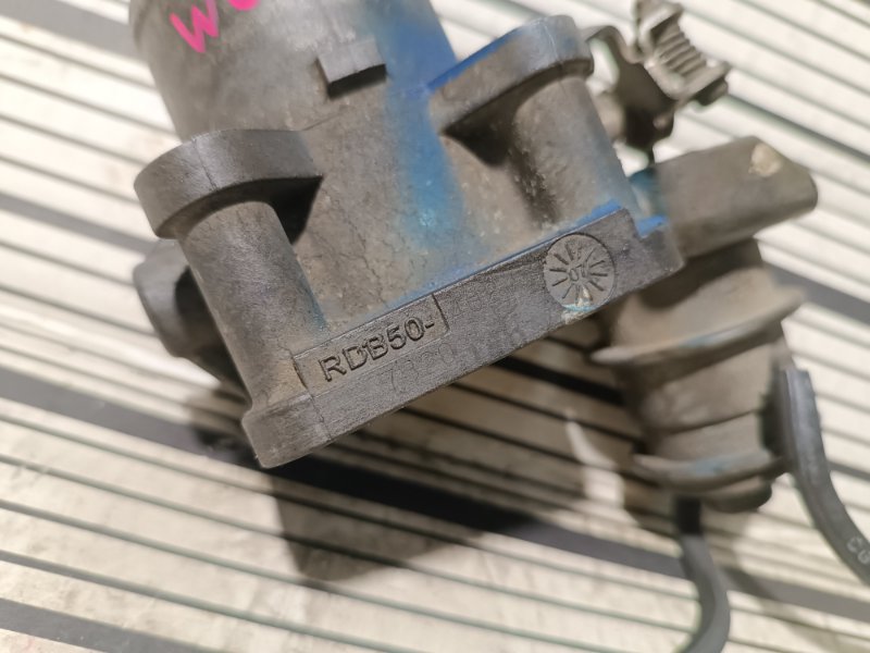 Дроссельная заслонка, 2000 рублей, Пешки