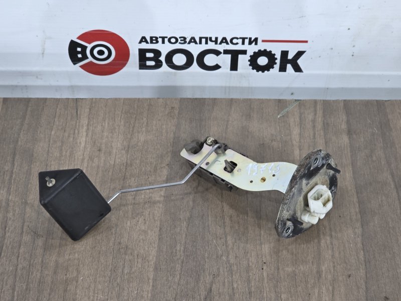 Датчик уровня топлива, 2000 рублей, Пешки