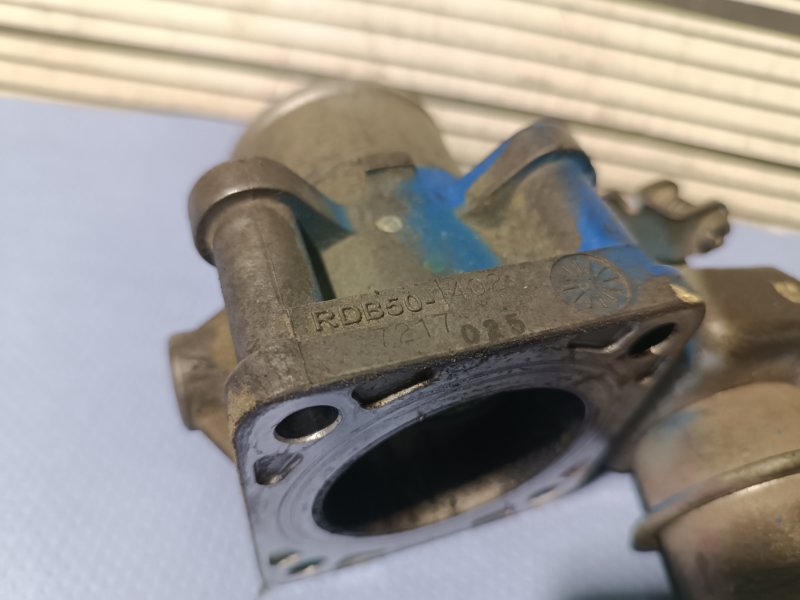 Дроссельная заслонка, 2000 рублей, Пешки