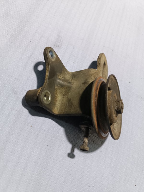 Натяжитель ремня кондиционера, 1200 рублей, Пешки