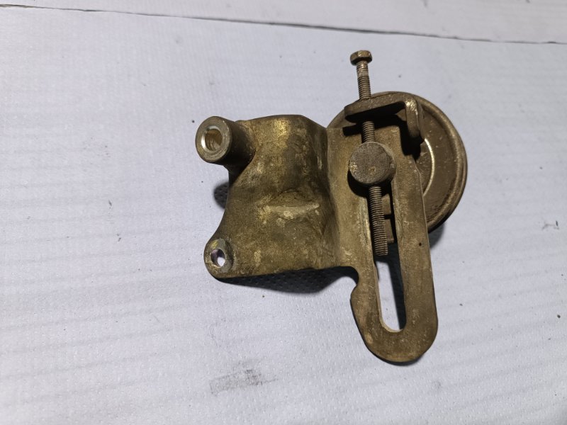 Натяжитель ремня кондиционера, 1200 рублей, Пешки