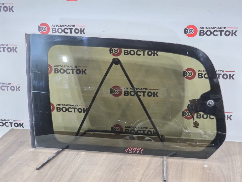 Стекло заднее, 14000 рублей, Пешки