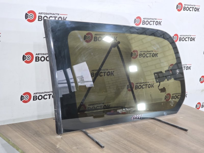 Стекло заднее, 14000 рублей, Пешки