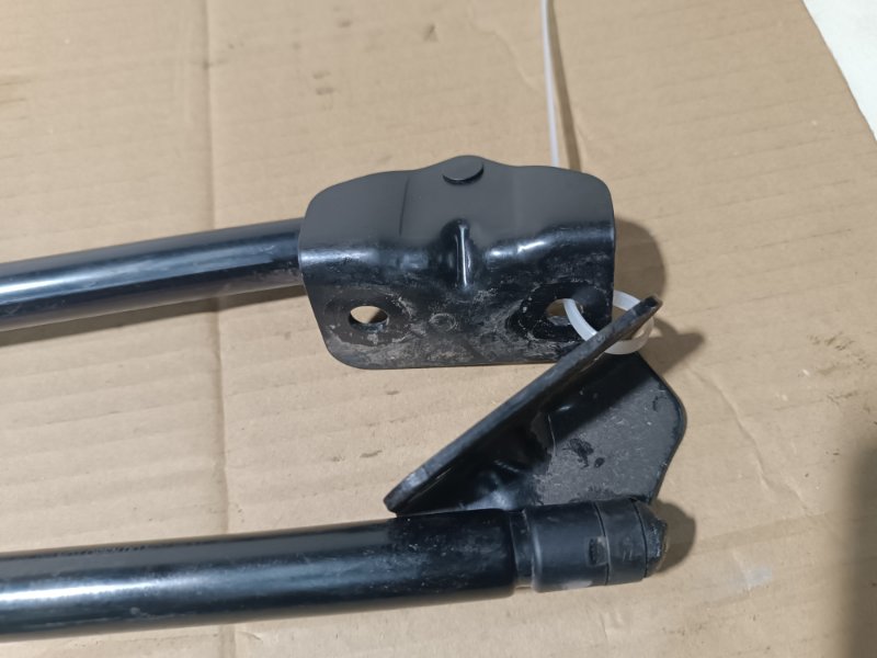 Амортизатор крышки багажника, 2500 рублей, Пешки