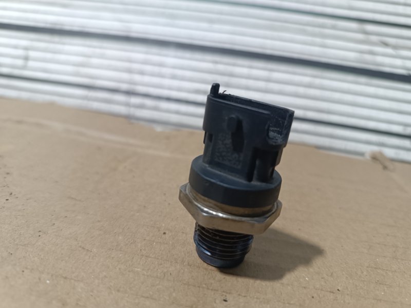 Датчик давления топлива, 2000 рублей, Пешки