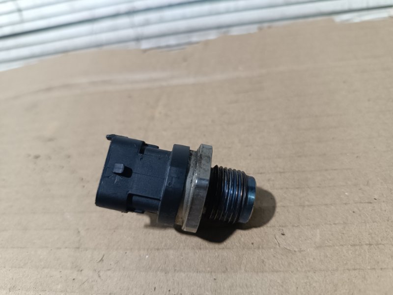 Датчик давления топлива, 2000 рублей, Пешки