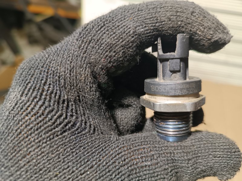 Датчик давления топлива, 2000 рублей, Пешки