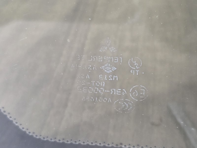 Стекло заднее, 7000 рублей, Пешки