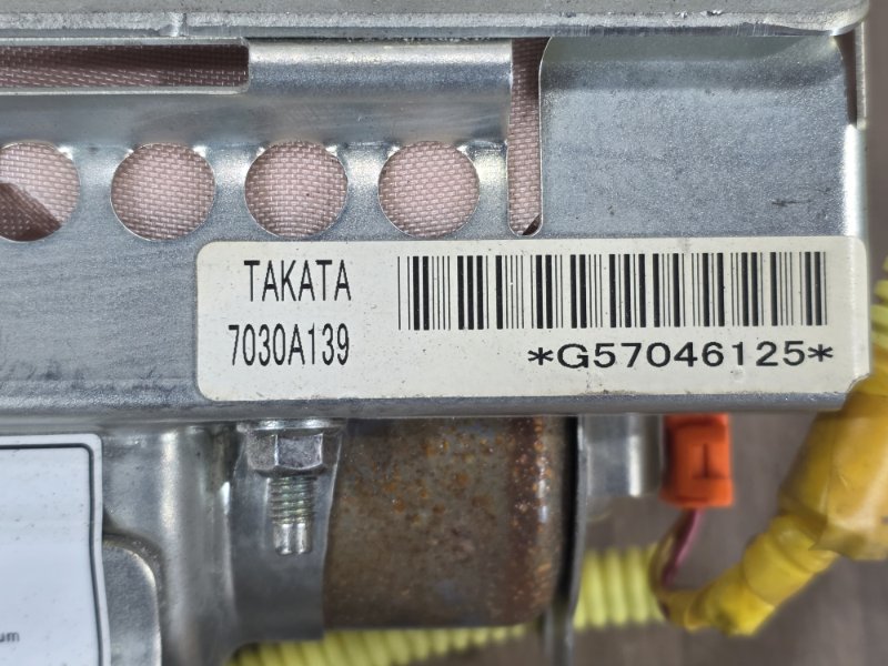 Подушка безопасности пассажира, 4500 рублей, Пешки