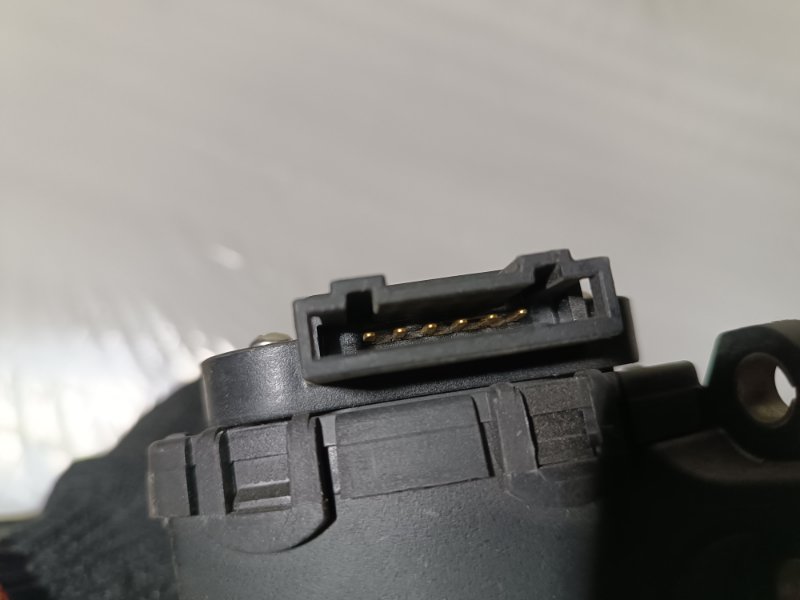 Педаль газа, 4000 рублей, Пешки