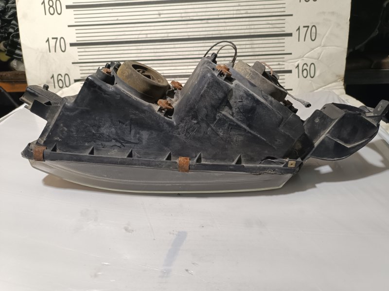 Фара, 2000 рублей, Пешки