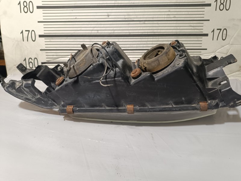 Фара, 2000 рублей, Пешки